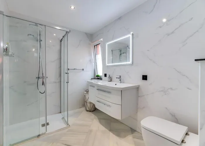 Nina Βίλα Μαρμπέλλα